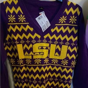 LSU women sweater size M new with tag